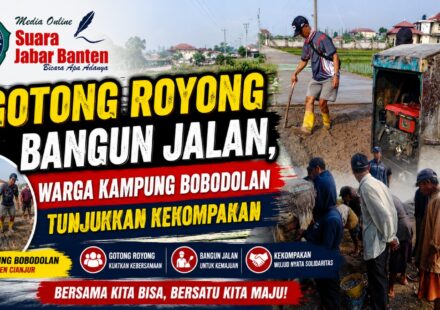 Gotong Royong Bangun Jalan, Warga Kampung Bobodolan Tunjukkan Kekompakan
