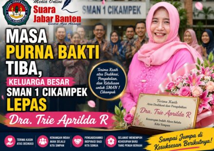 Masa Purna Bakti Tiba, Keluarga Besar SMAN 1 Cikampek Lepas Dra. Trie Aprilda R